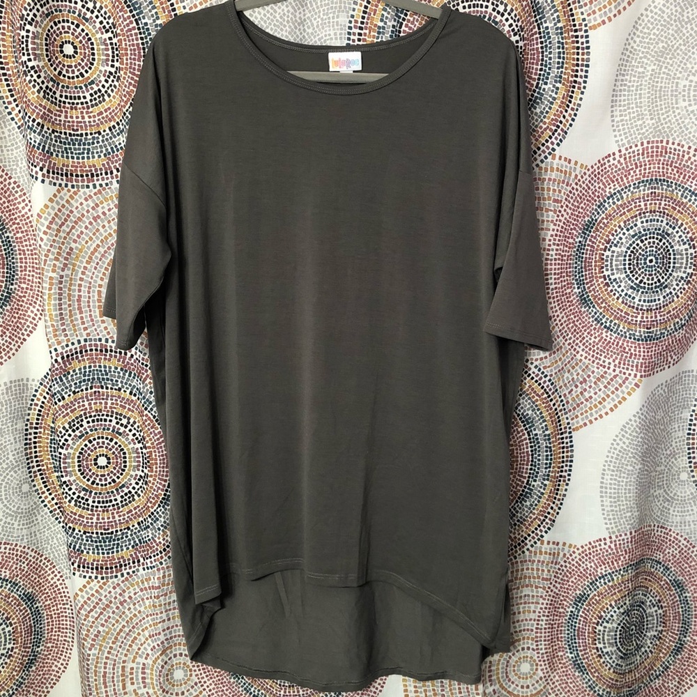 Grey scoop neck tee